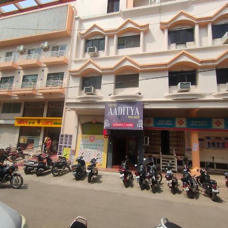 Hotel Aaditya Palace Bhusāwal Eksteriør bilde