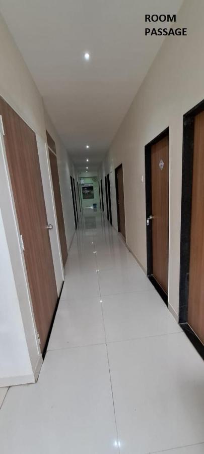 Hotel Aaditya Palace Bhusāwal Eksteriør bilde