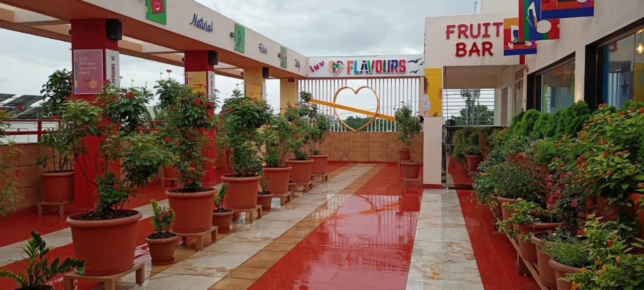 Hotel Aaditya Palace Bhusāwal Eksteriør bilde